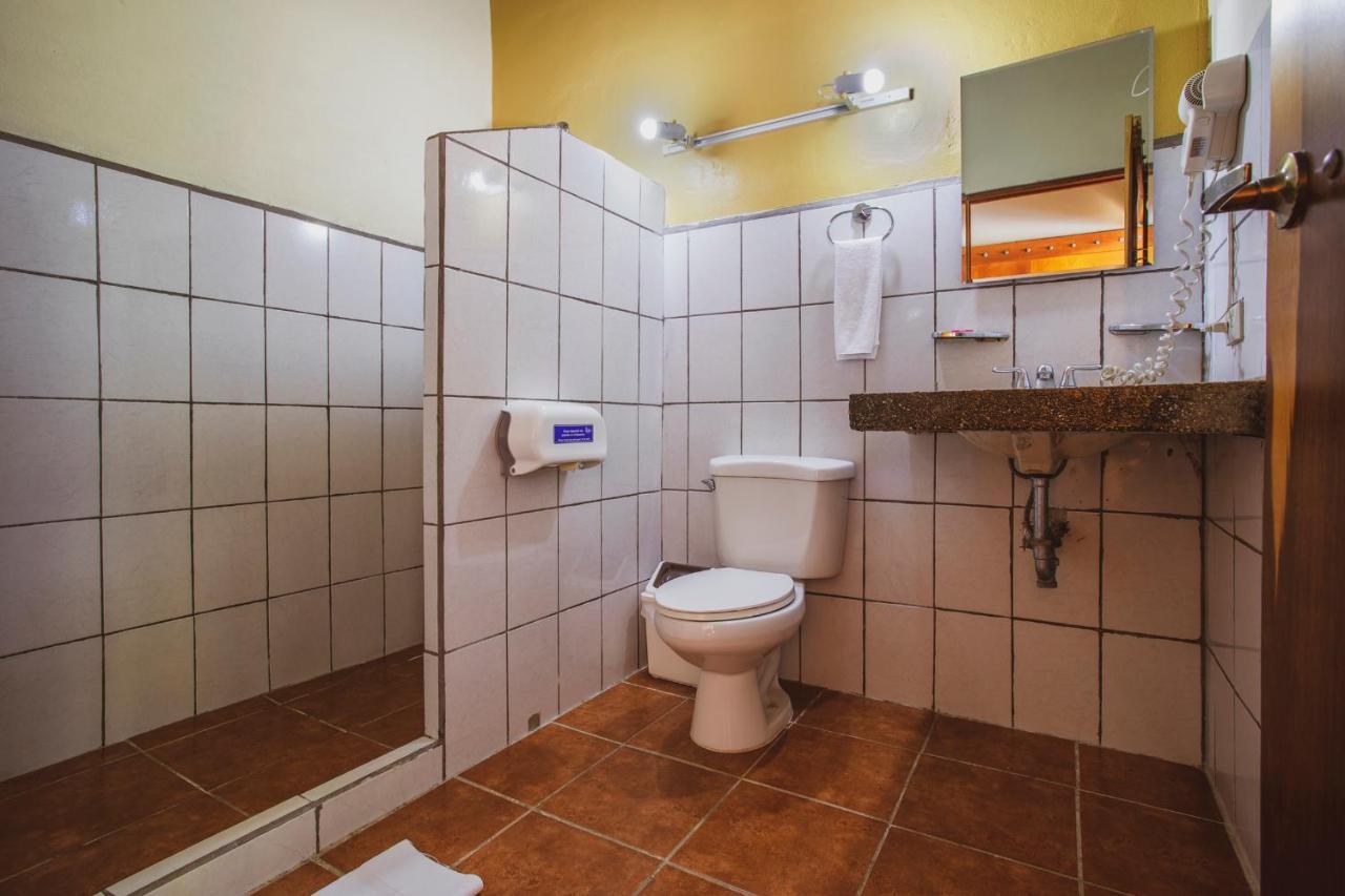 Hotel La Hacienda Quesada  Екстер'єр фото