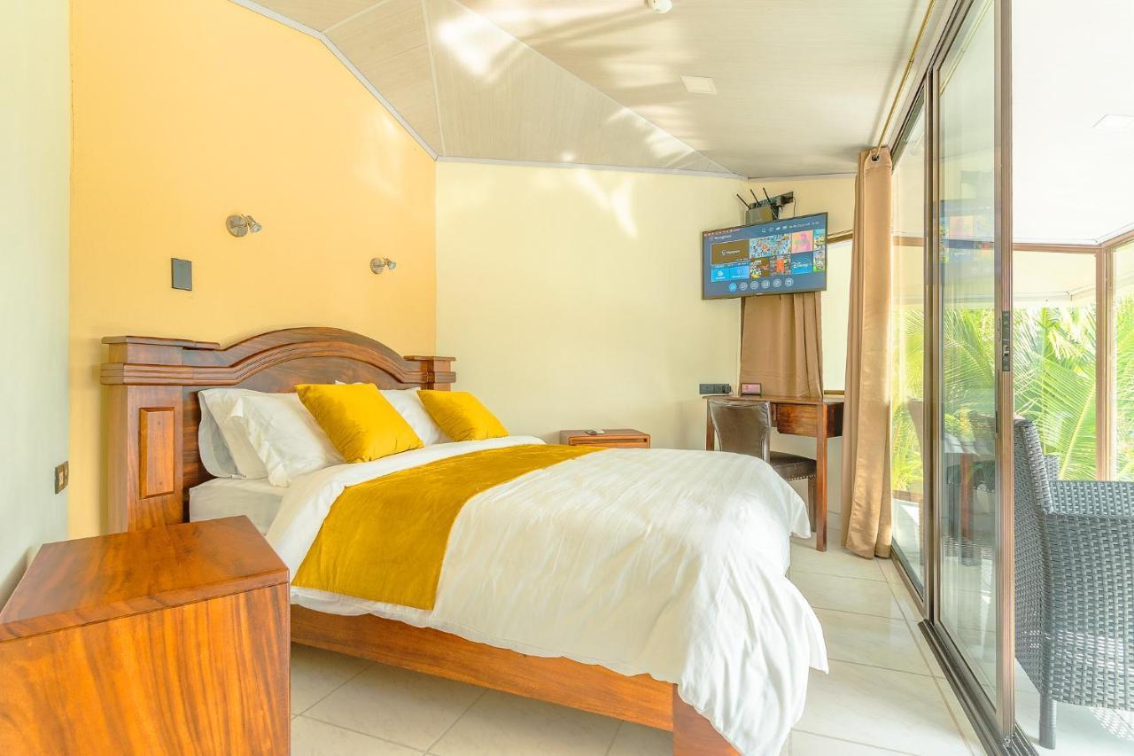 Hotel La Hacienda Quesada  Екстер'єр фото